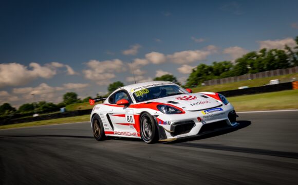Car Collection Motorsport mit starkem Wochenende in Oschersleben